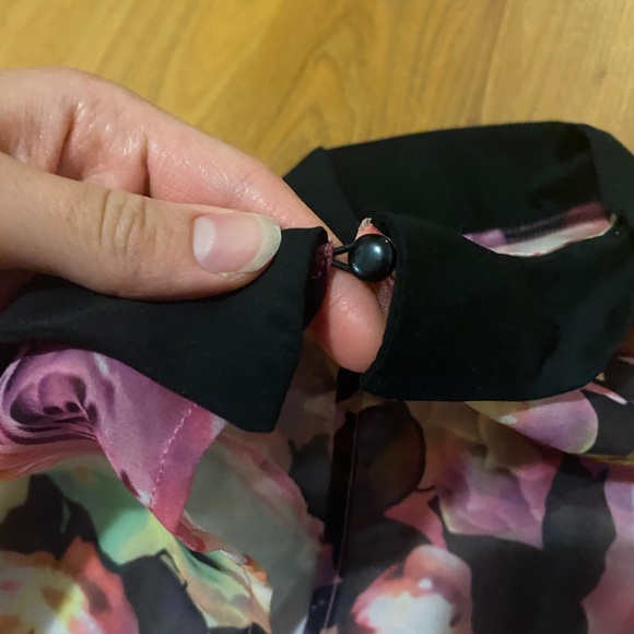 Aeropostale Collared Rose Dress - Picture 3 of 9